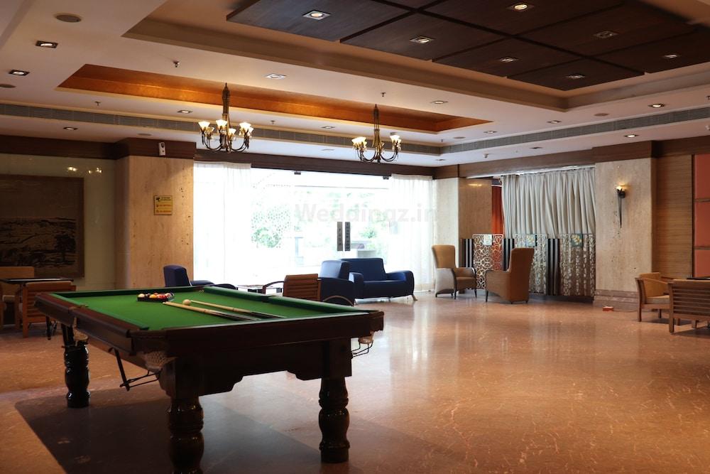 The Cambay Grand Hotel Ахмедабад Екстериор снимка