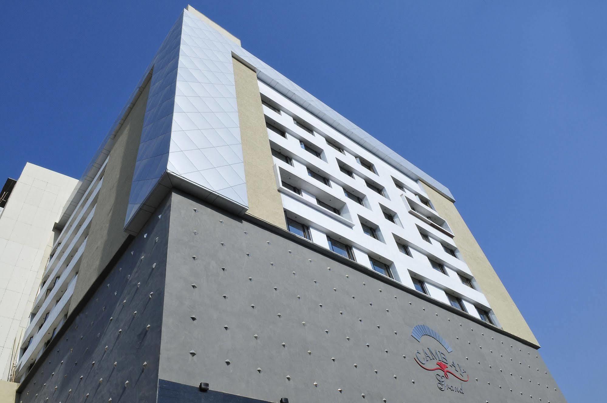 The Cambay Grand Hotel Ахмедабад Екстериор снимка