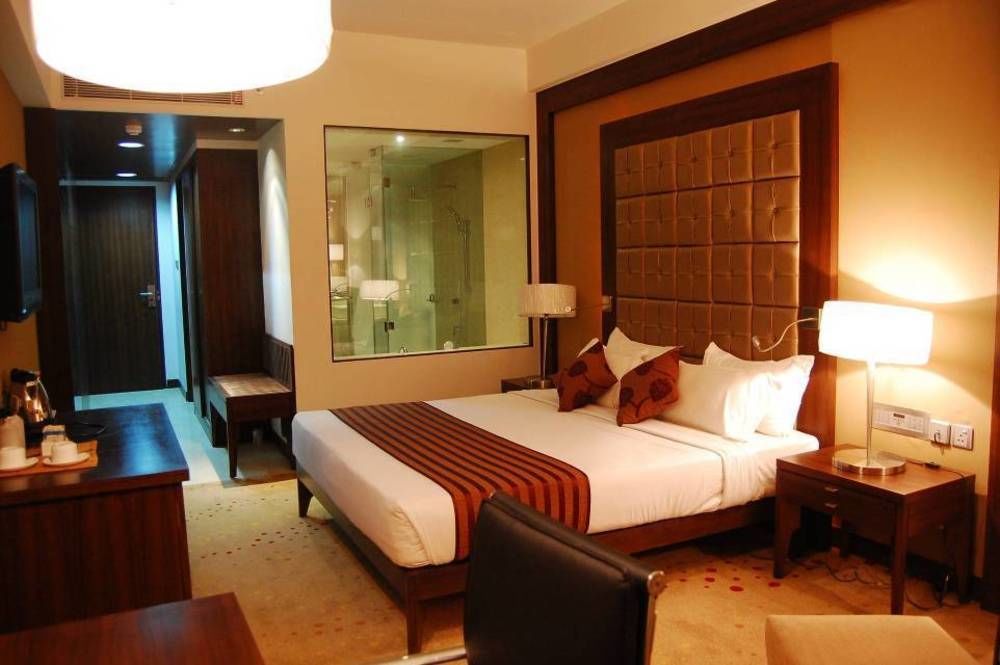 The Cambay Grand Hotel Ахмедабад Екстериор снимка