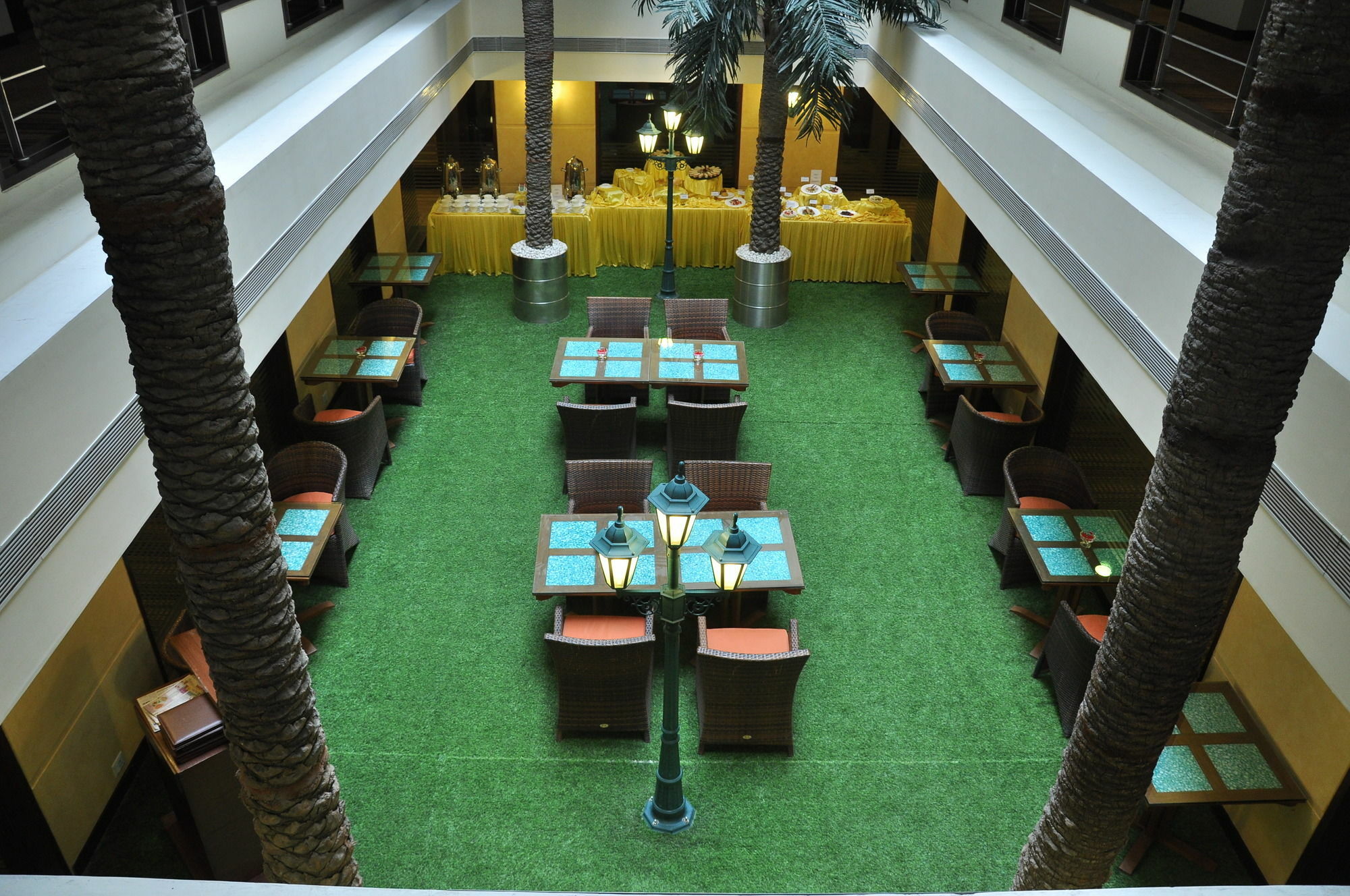 The Cambay Grand Hotel Ахмедабад Екстериор снимка